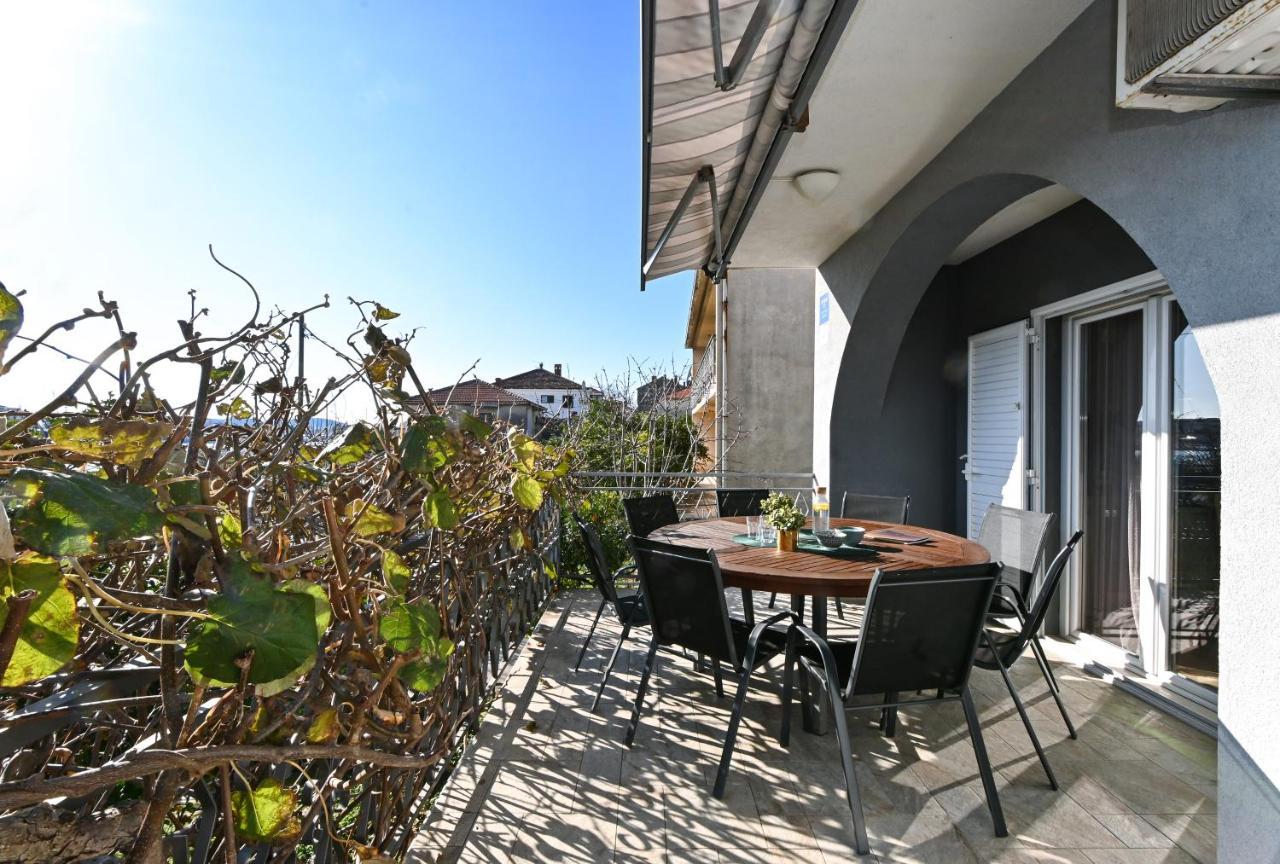 Holiday House Vukman Trogir Exterior photo